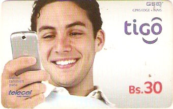 BOL-Ti-009 - Homem com Celular