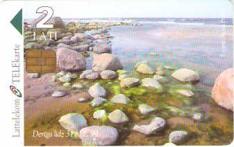 LAT-D014 - Pedras na Praia