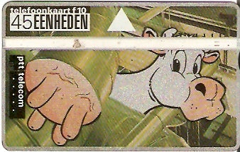 NET-G032 -  Vaca no Estábulo